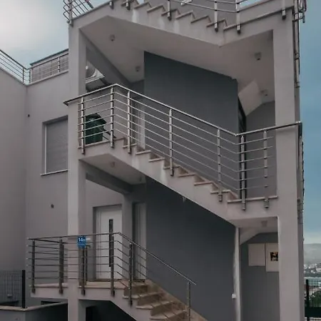 Diana Okrug Gornji Apartment
